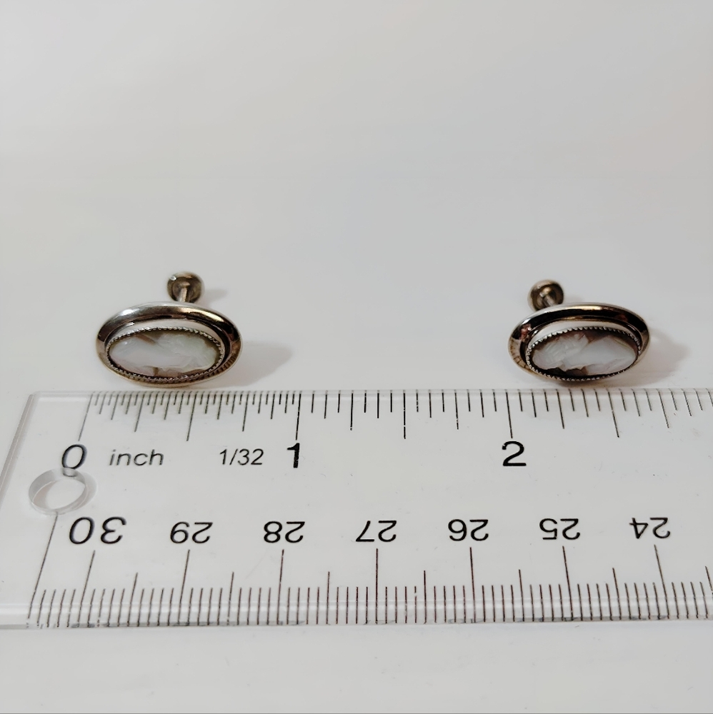 Sarah Coventry Sterling Silver 1969 Mother of Pearl Cameo Screw Back Earrings - Picture 4 of 9